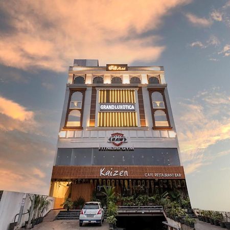 Grand Luxotica By Dls Hotels デヘラードゥーン エクステリア 写真