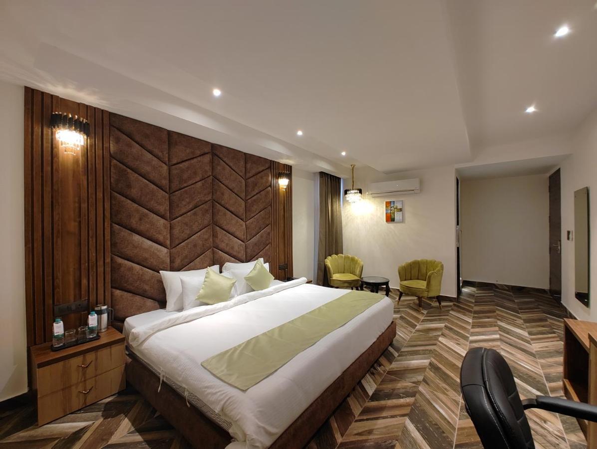 Grand Luxotica By Dls Hotels デヘラードゥーン エクステリア 写真