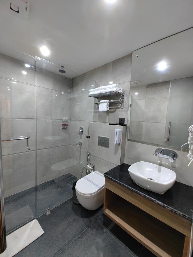 Grand Luxotica By Dls Hotels デヘラードゥーン エクステリア 写真