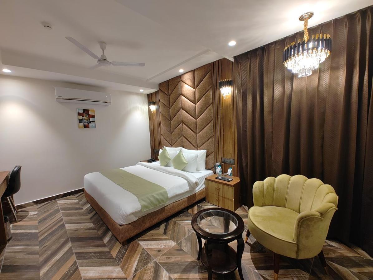 Grand Luxotica By Dls Hotels デヘラードゥーン エクステリア 写真