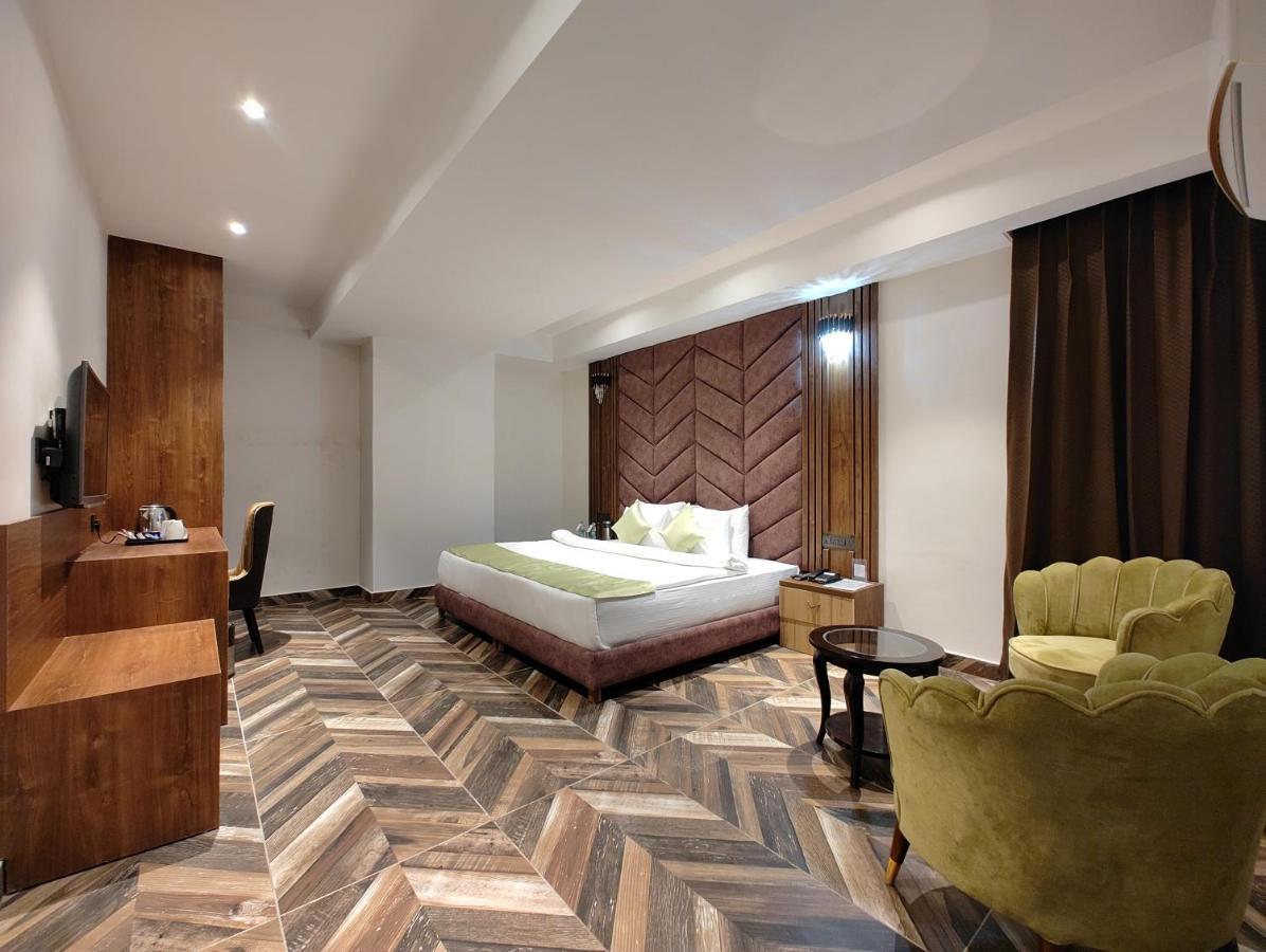 Grand Luxotica By Dls Hotels デヘラードゥーン エクステリア 写真