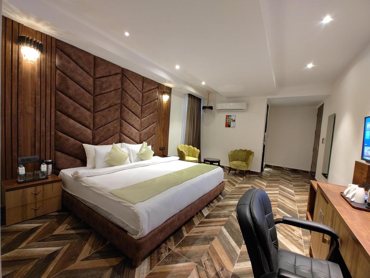 Grand Luxotica By Dls Hotels デヘラードゥーン エクステリア 写真