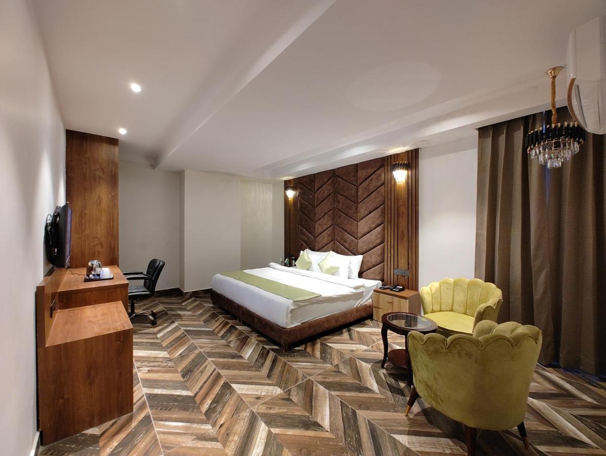 Grand Luxotica By Dls Hotels デヘラードゥーン エクステリア 写真