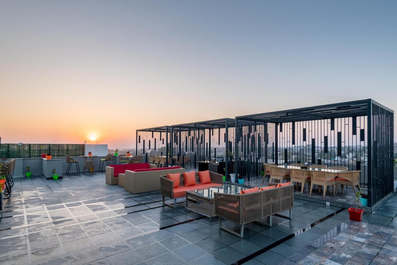 Grand Luxotica By Dls Hotels デヘラードゥーン エクステリア 写真